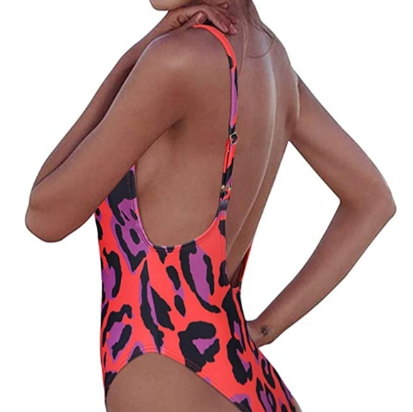 Adreamly red leopard tummy control swimsuit - Picture 2 of 4